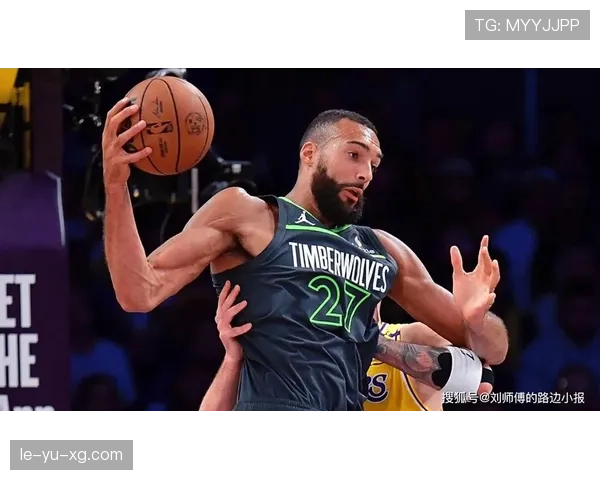 戈贝尔季后赛强势发挥，助力球队挺进下一轮