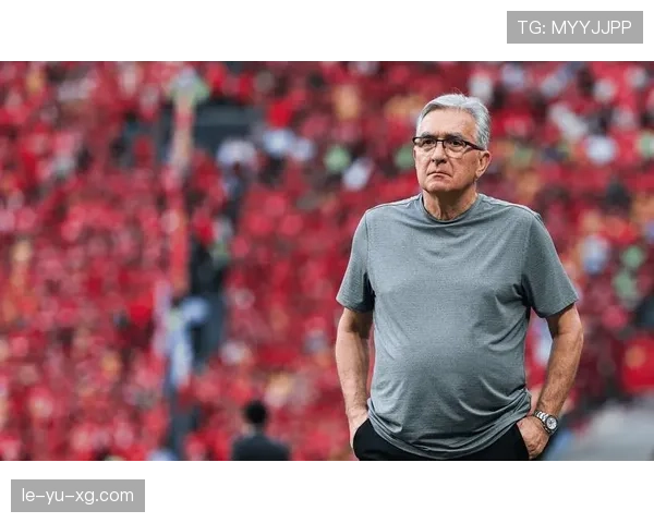 特拉布宗体育主帅战术调整初见成效,球队战绩回暖引关注 特拉布宗体育主帅战术调整初见成效,球队战绩回暖引关注