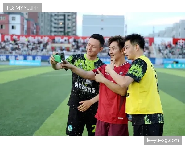 明星教练亲临训练营，倾力助阵新一代足球新星闪耀绿茵场