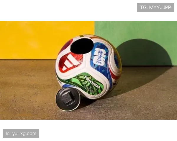 世界杯官方比赛用球发布：全新设计与技术创新引领赛季焦点