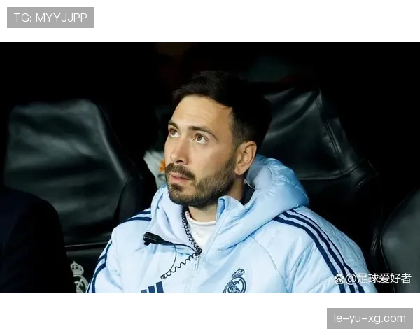 安切洛蒂战术揭秘：灵活布局与精准传球如何重塑球队竞争力