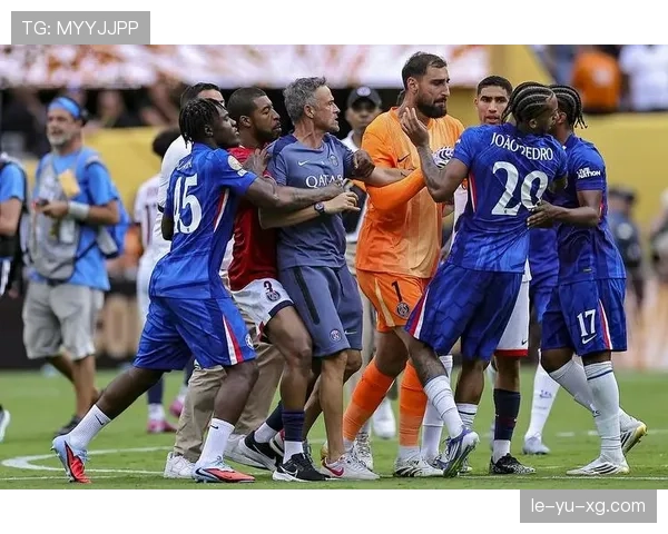 恩里克战术灵活调整显成效，球队状态回暖展现卓越团队协作